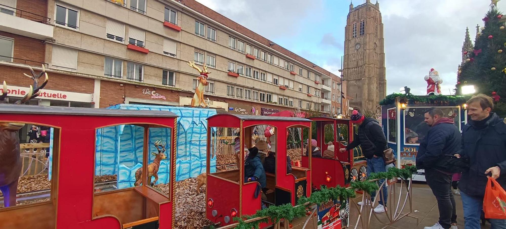 Maison De Ville Restylee Avec Jardin, Proche Gare Dunkirk Bagian luar foto